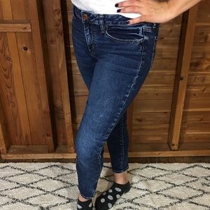 Ankle jeans with zipper